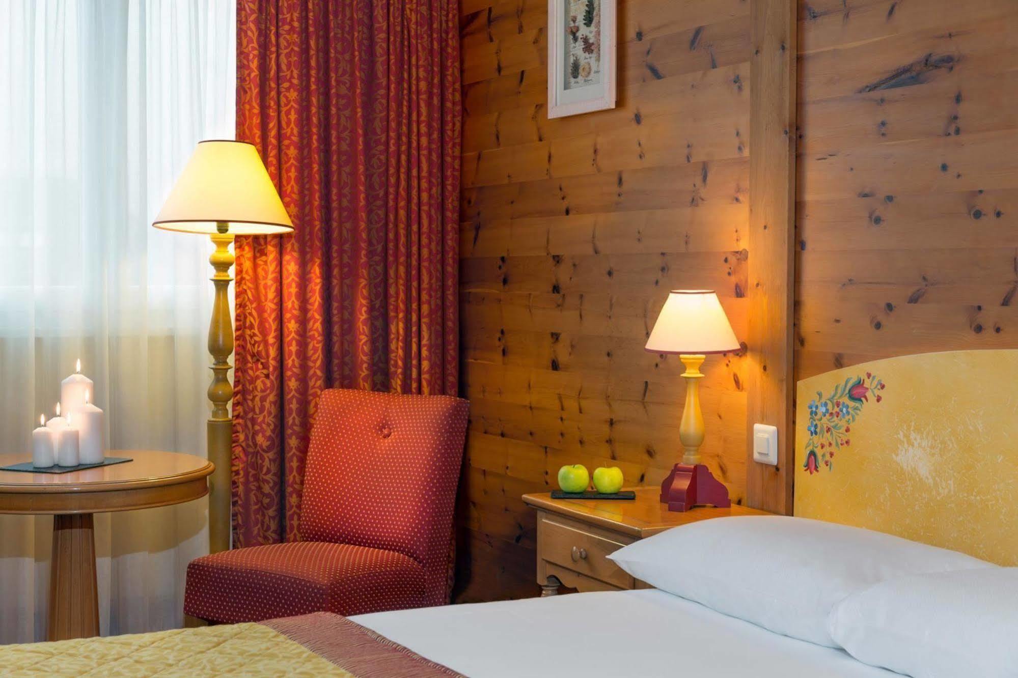 Edelweiss Manotel Geneva Luaran gambar